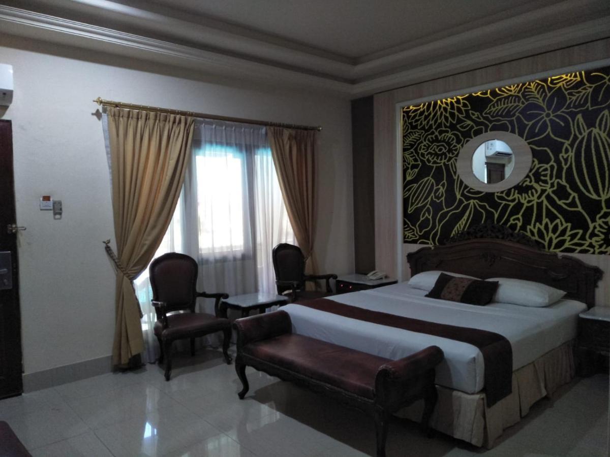 Hotel Indah Palace Yogyakarta Exterior foto