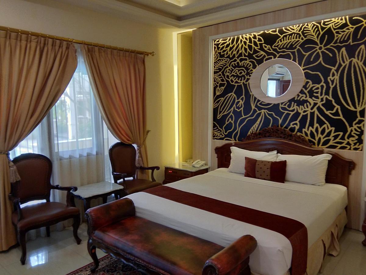 Hotel Indah Palace Yogyakarta Exterior foto