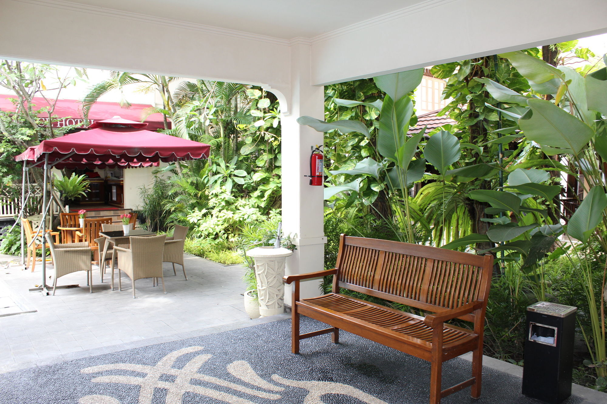 Hotel Indah Palace Yogyakarta Exterior foto